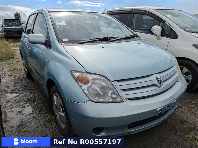 2003 Toyota IST