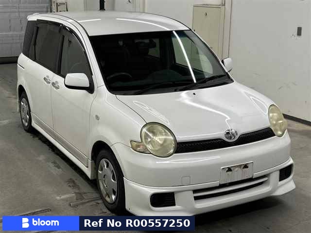 2005 Toyota Sienta