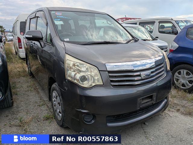 2011 Toyota Noah