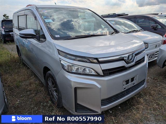 2017 Toyota Voxy