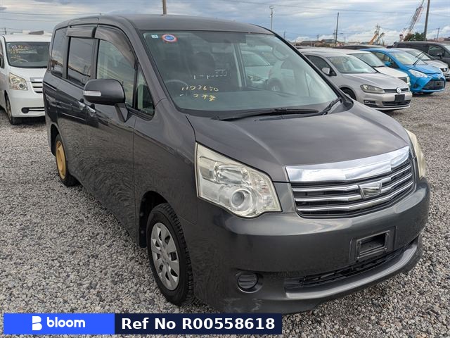 2010 Toyota Noah