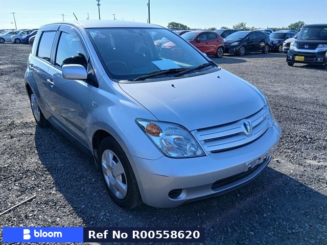 2002 Toyota IST