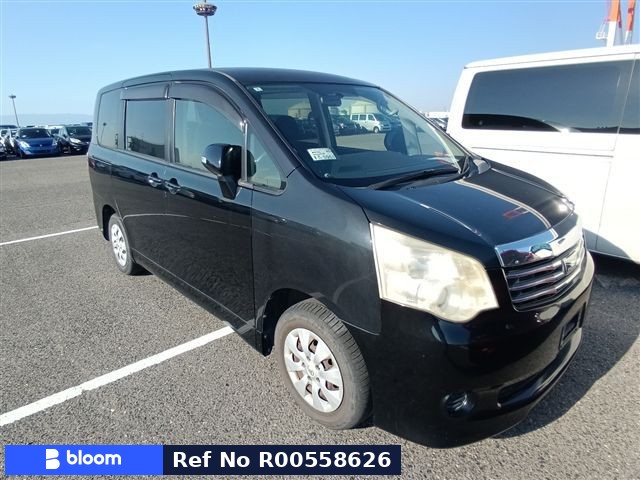 2011 Toyota Noah