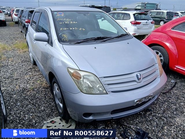 2003 Toyota IST