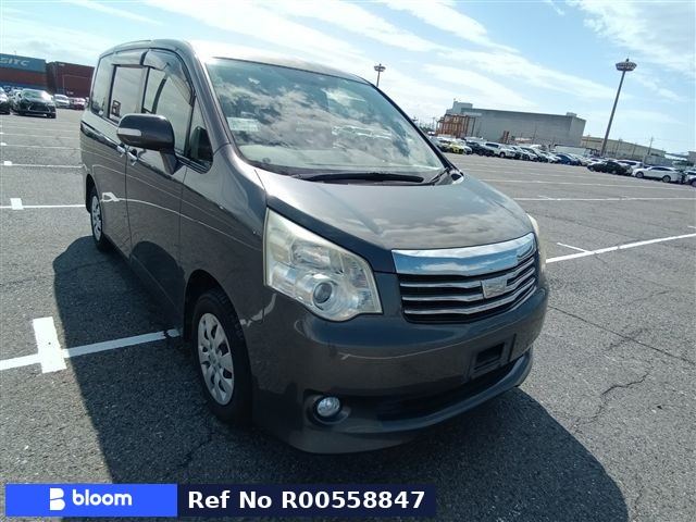 2011 Toyota Noah