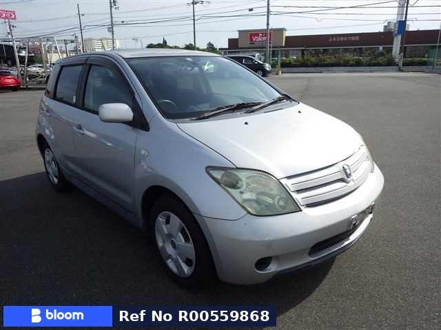 2003 Toyota IST