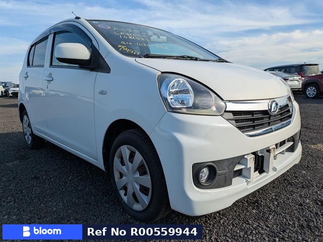 2017 Daihatsu Mira ES
