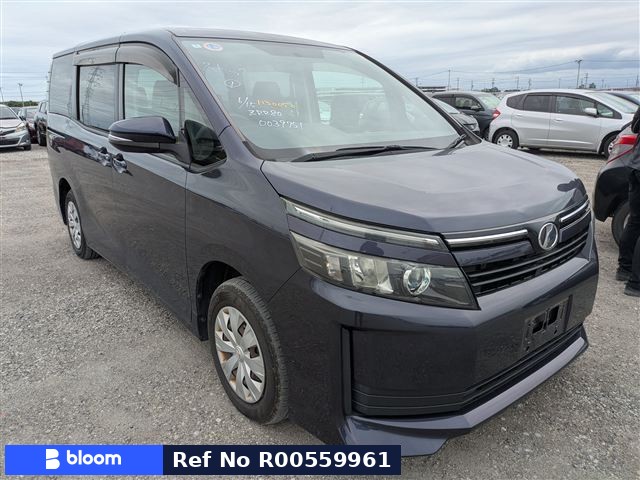 2014 Toyota Voxy