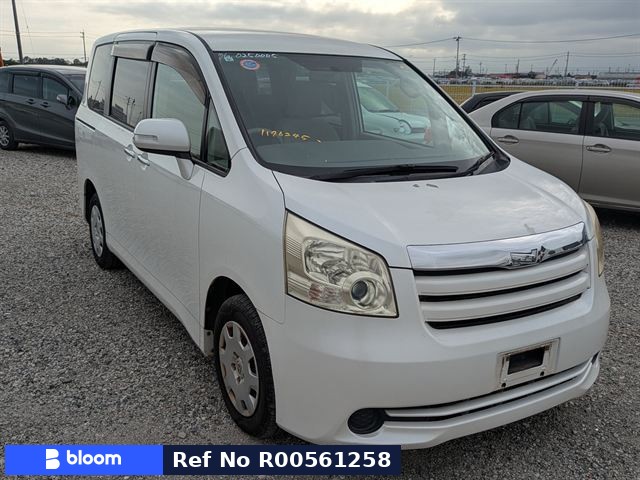 2009 Toyota Noah