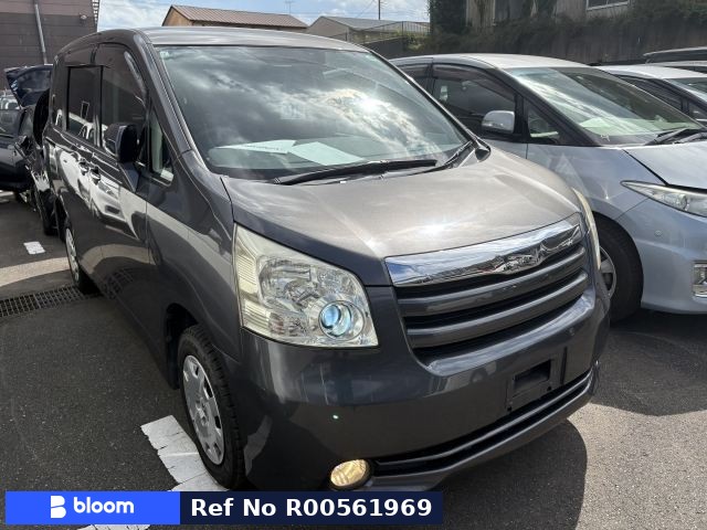 2009 Toyota Noah
