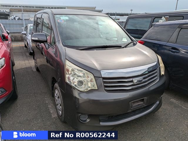 2011 Toyota Noah