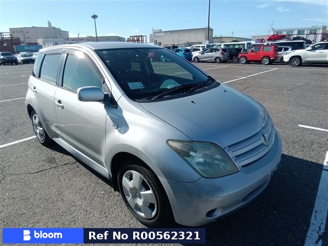 2003 Toyota IST