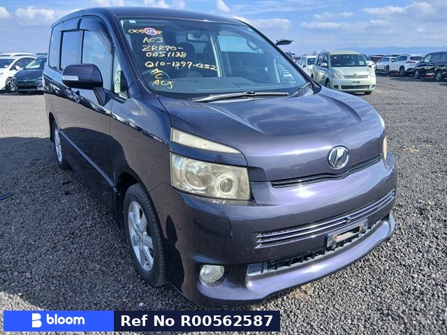 2007 Toyota Voxy