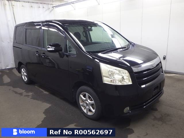 2007 Toyota Noah