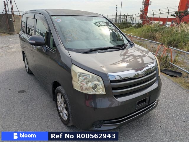 2009 Toyota Noah