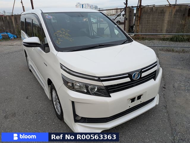 2014 Toyota Voxy HV