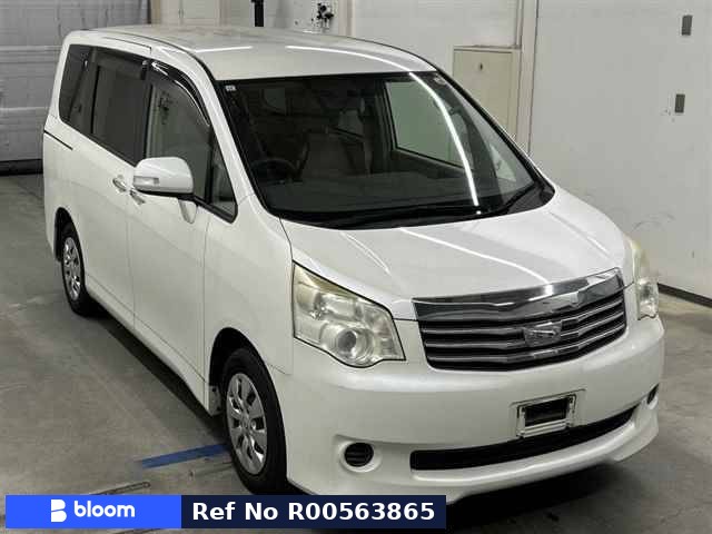 2011 Toyota Noah