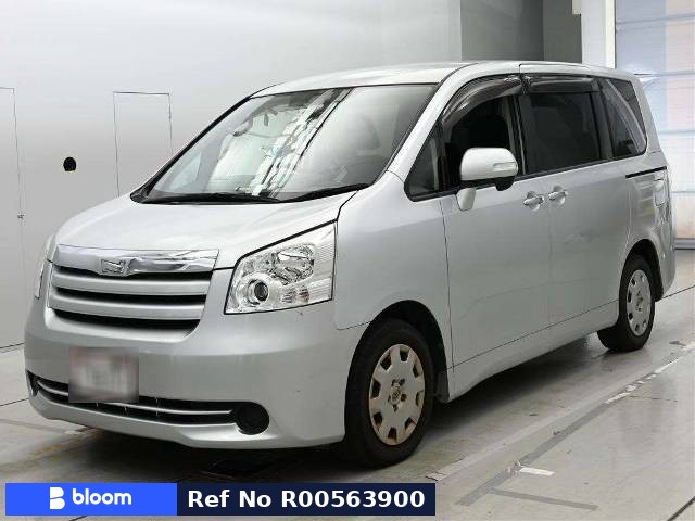 2010 Toyota Noah