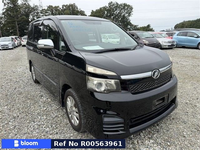 2010 Toyota Voxy