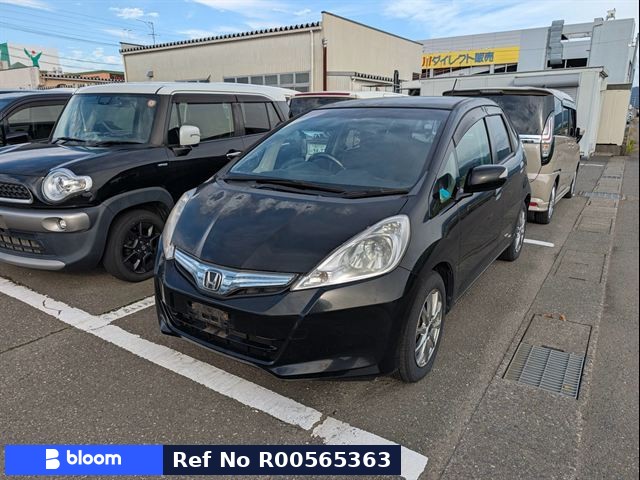 2011 Honda FIT HV
