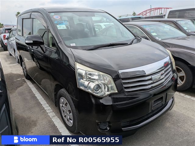 2012 Toyota Noah