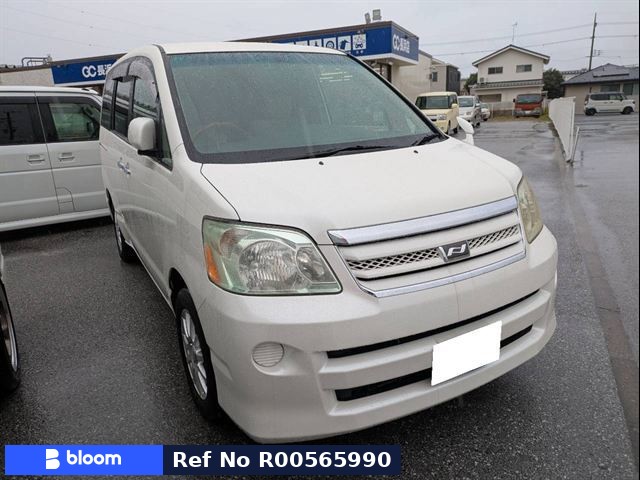 2006 Toyota Noah