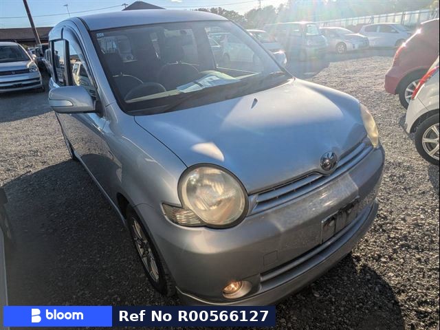 2005 Toyota Sienta