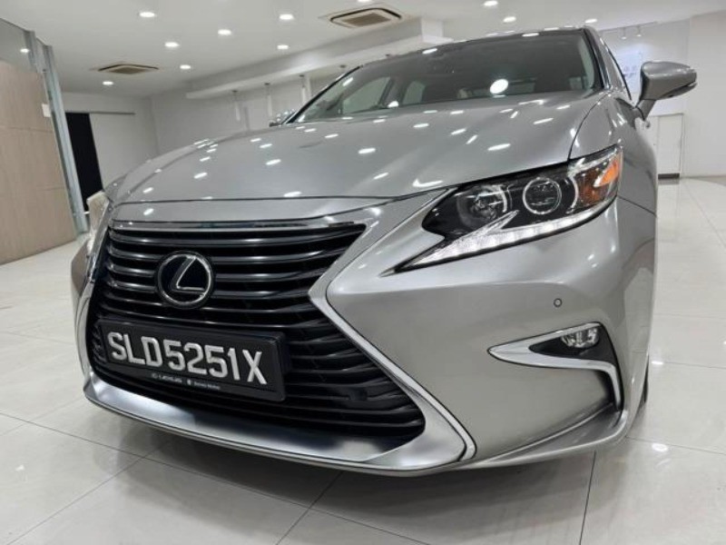 2016 Lexus ES