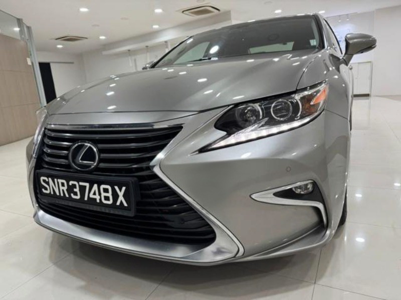 2016 Lexus ES