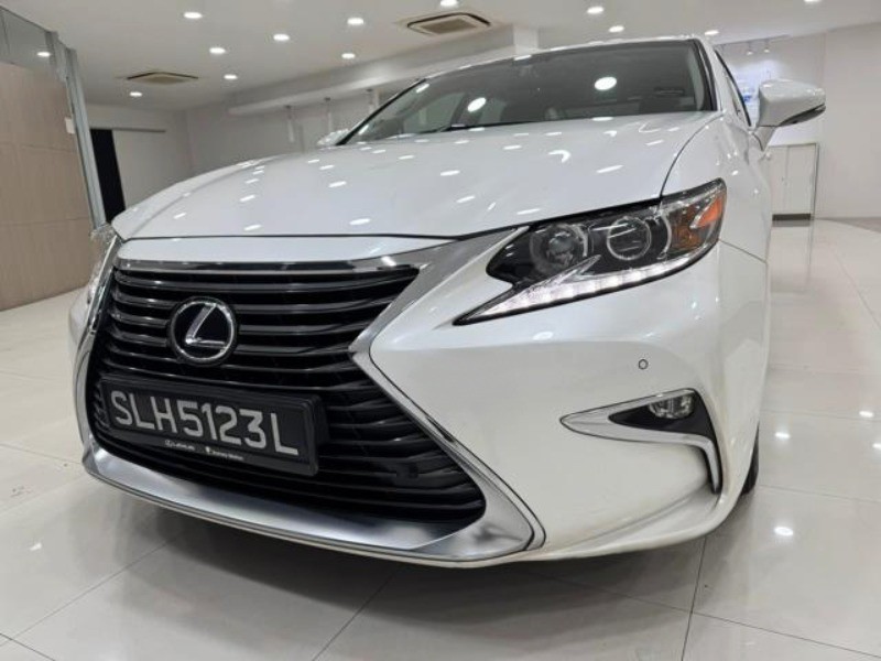 2016 Lexus ES