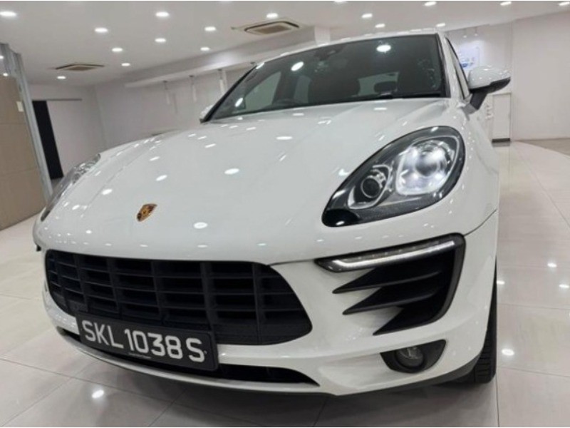 2016 Porsche Macan