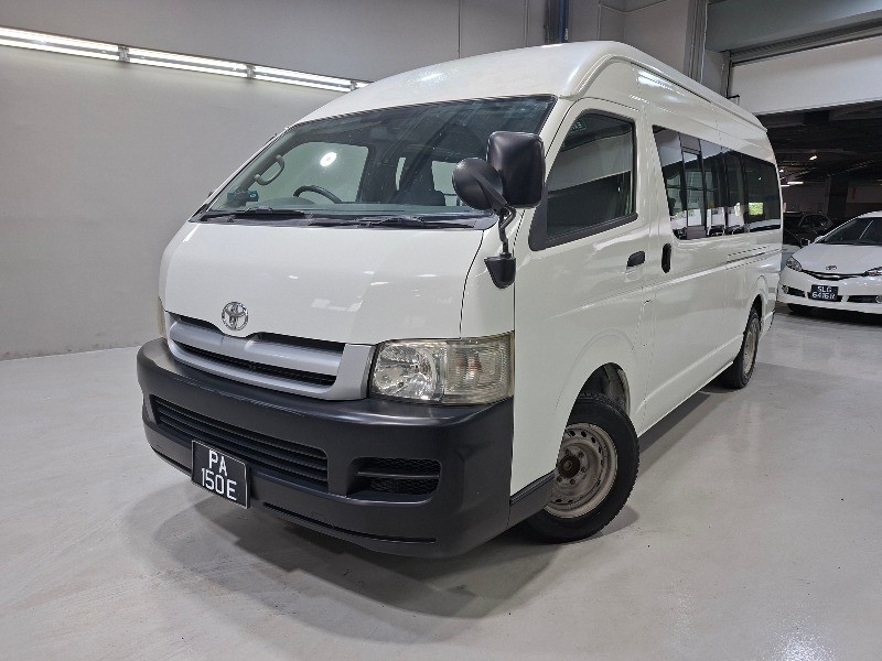 2006 Toyota Hiace Commuter