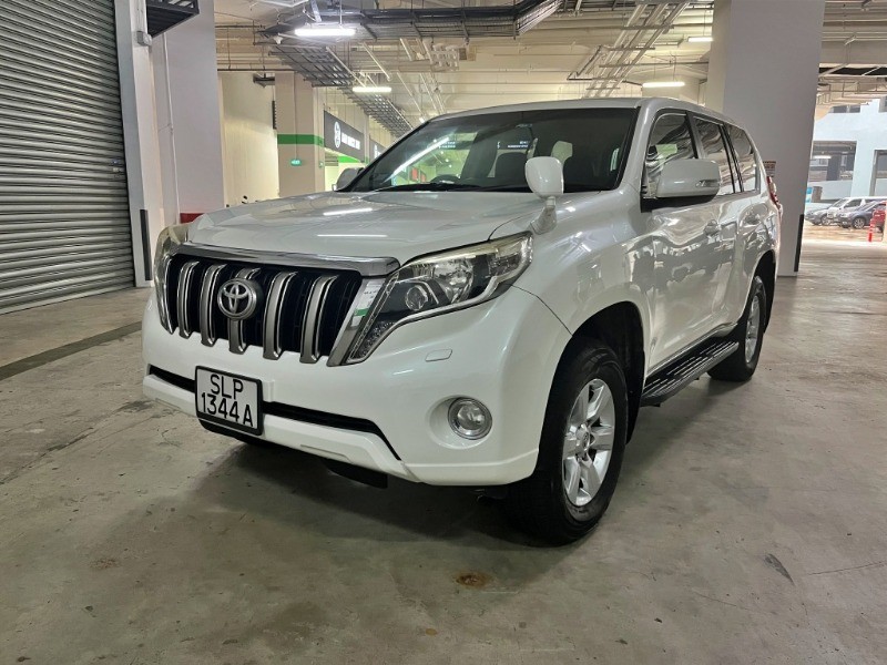 2017 Toyota Land Cruiser Prado